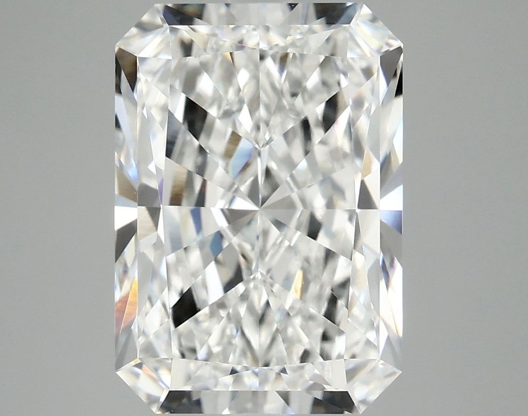 4.91 ct. radiant Lab Grown Diamond front image