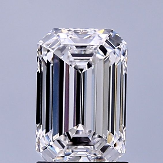 1.70 ct. emerald Lab Grown Diamond front image