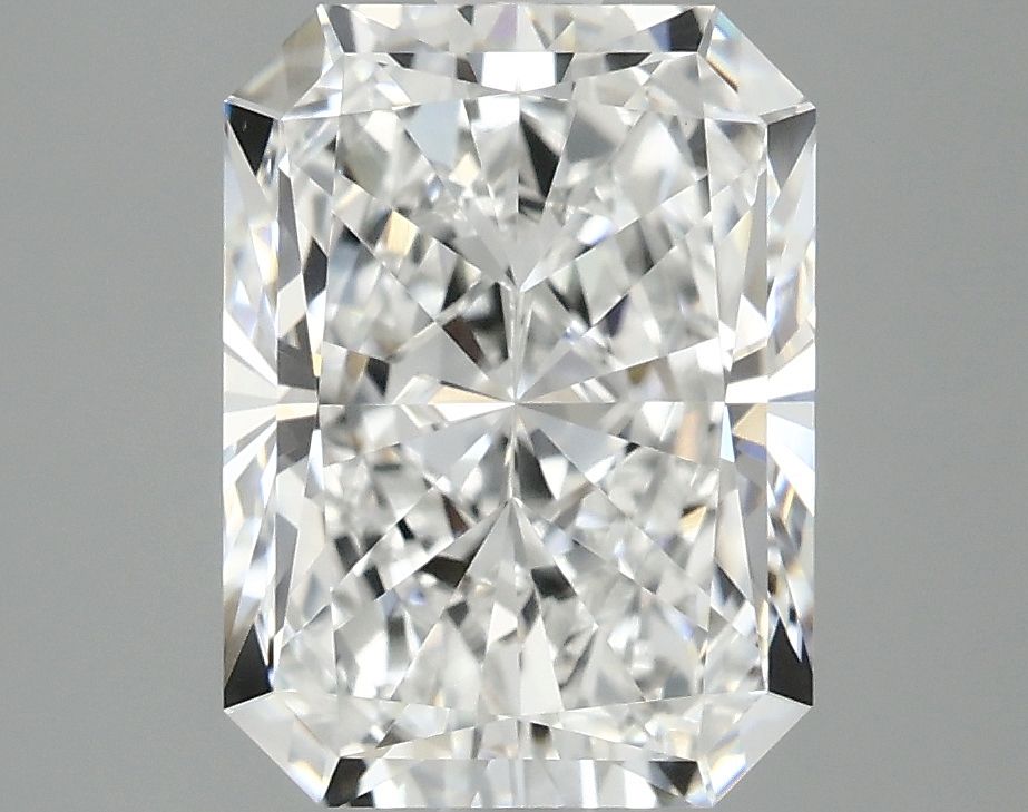 2.85 ct. radiant Lab Grown Diamond front image