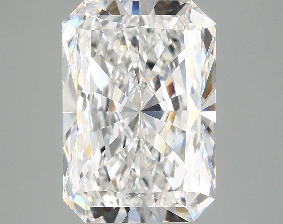 3.91 ct. radiant Lab Grown Diamond front image