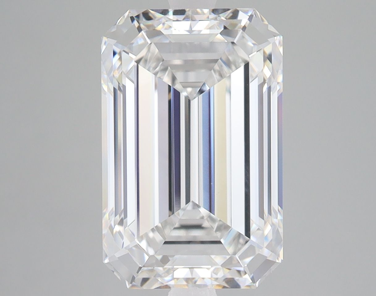 5.56 ct. emerald Lab Grown Diamond front image