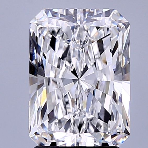 2.63 ct. radiant Lab Grown Diamond front image