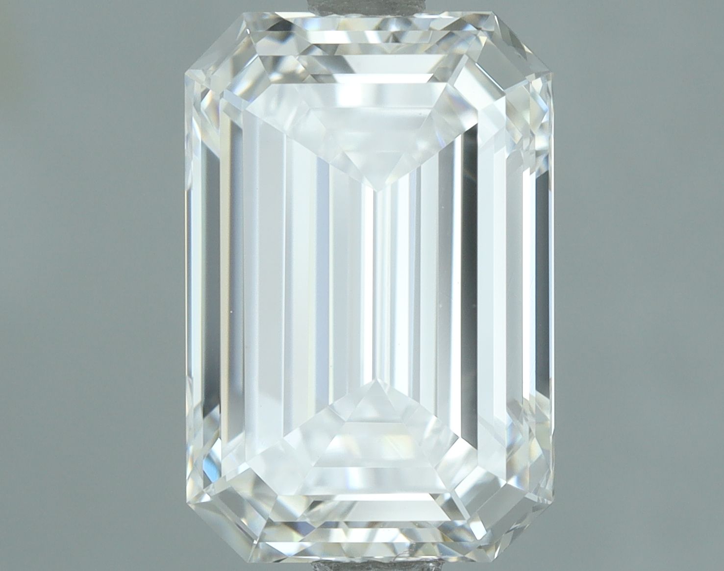2.57 ct. emerald Lab Grown Diamond front image