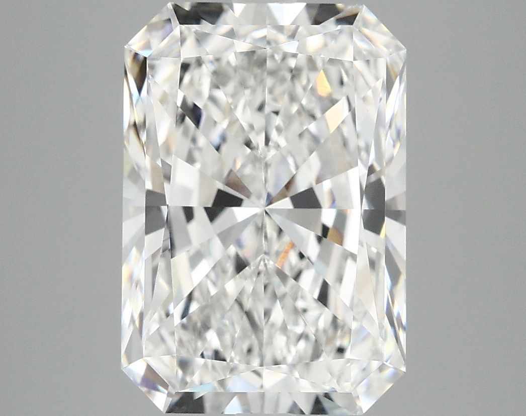 4.88 ct. radiant Lab Grown Diamond front image