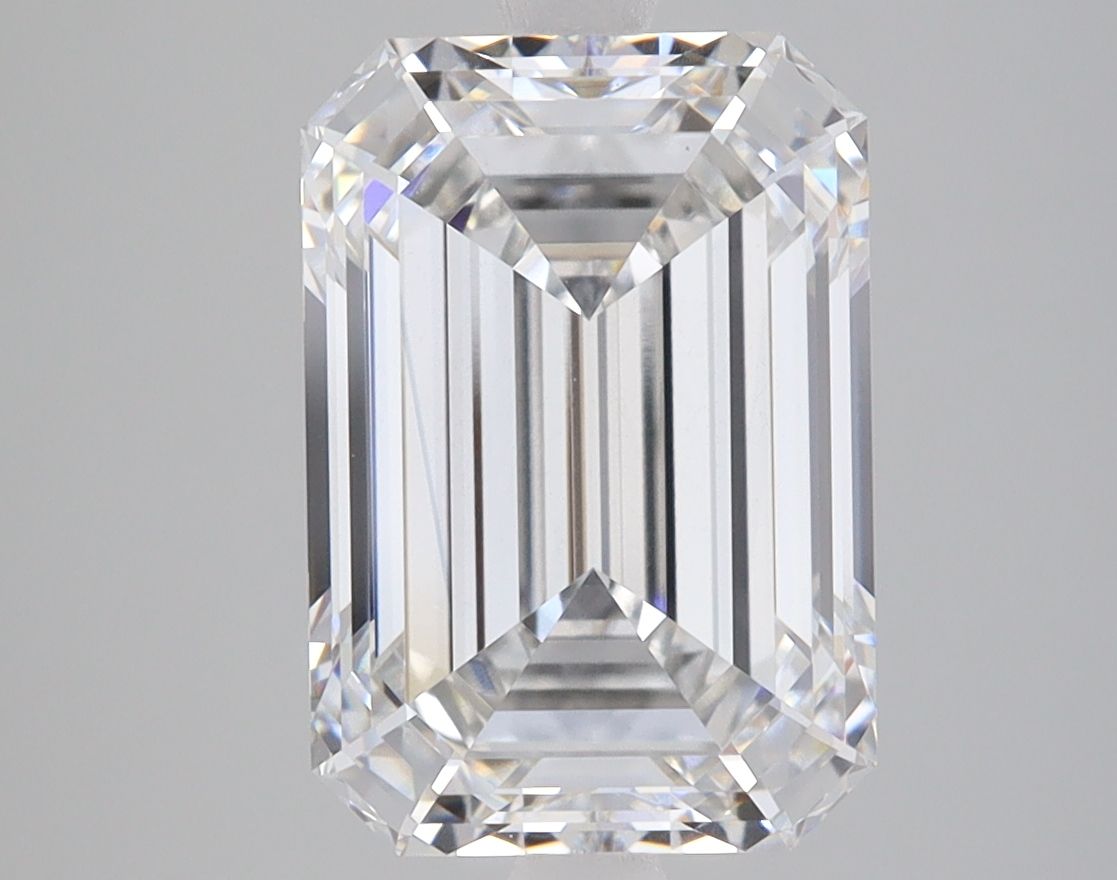 4.47 ct. emerald Lab Grown Diamond front image
