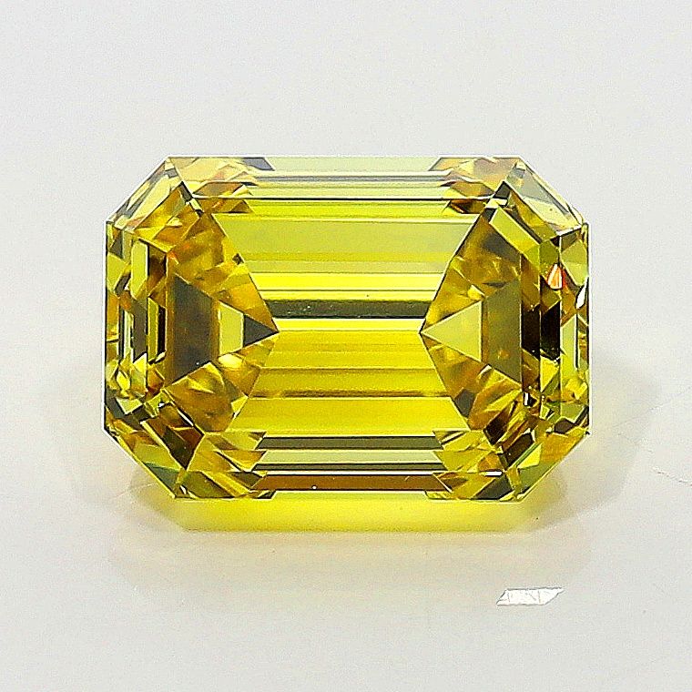 1.21 ct Emerald diamond