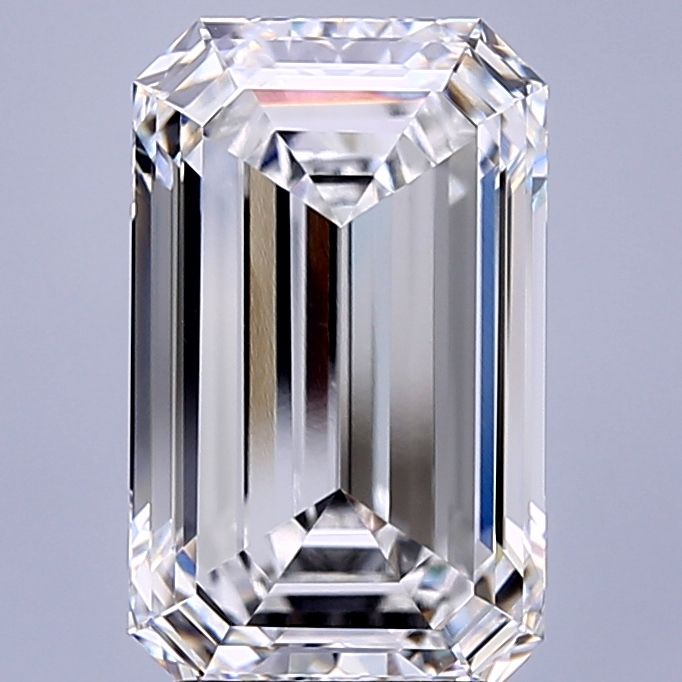 4.20 ct. emerald Lab Grown Diamond front image