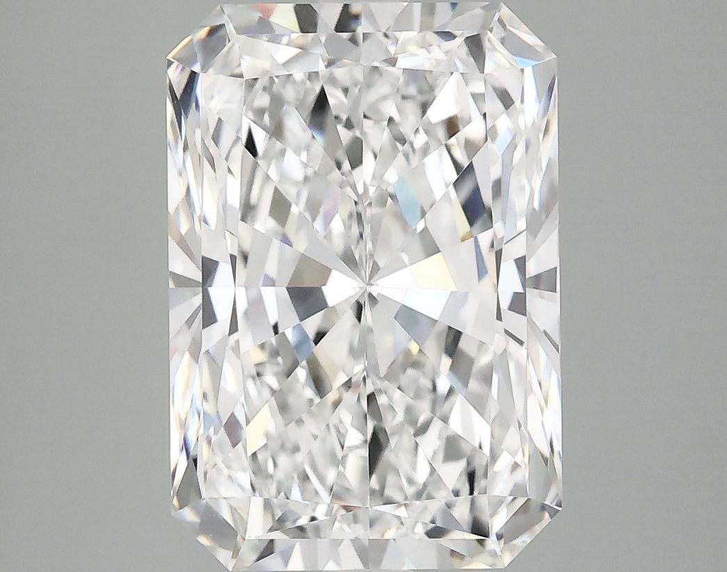 4.84 ct. radiant Lab Grown Diamond front image