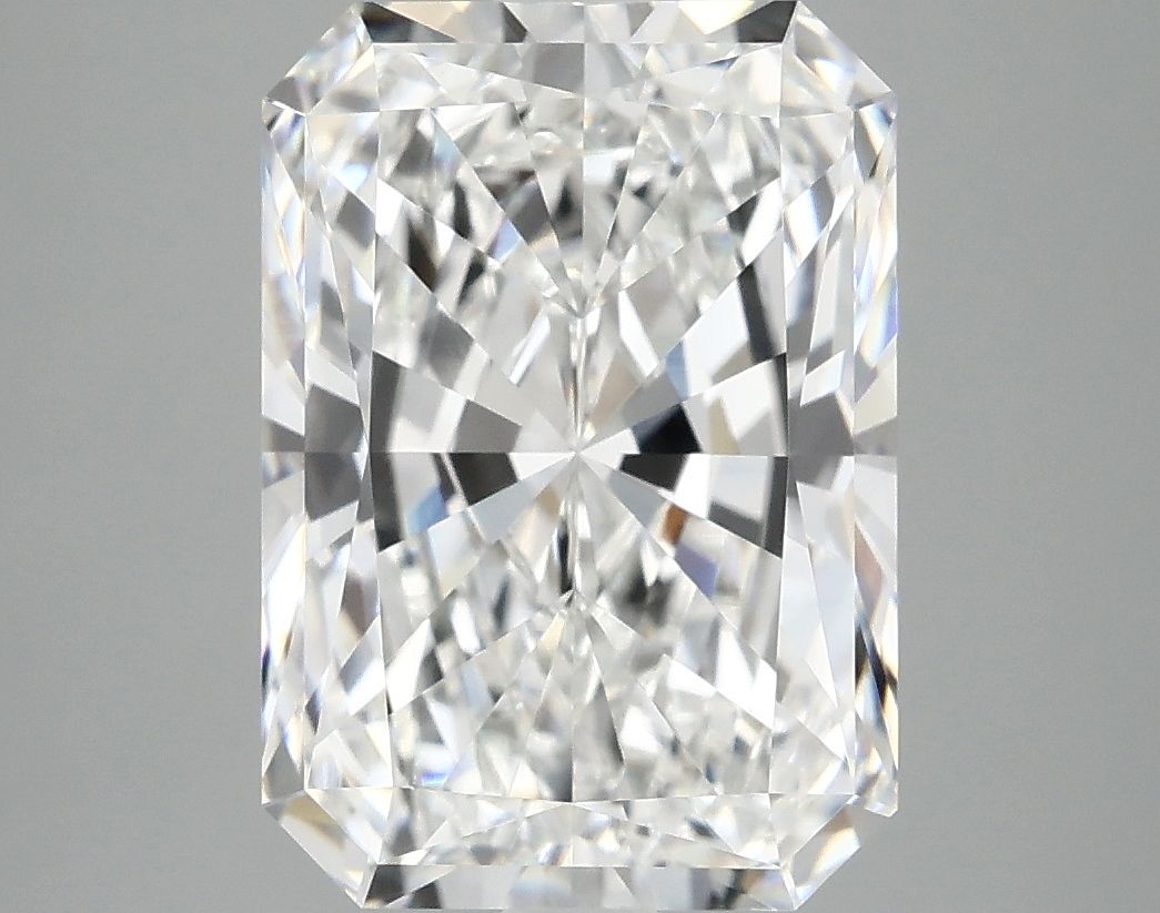 4.93 ct. radiant Lab Grown Diamond front image