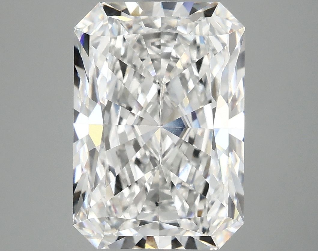 4.82 ct. radiant Lab Grown Diamond front image