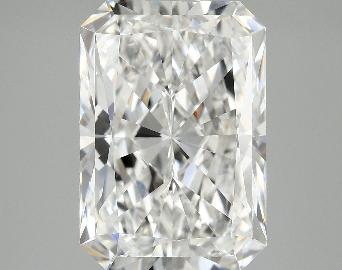 3.08 ct. radiant Lab Grown Diamond front image