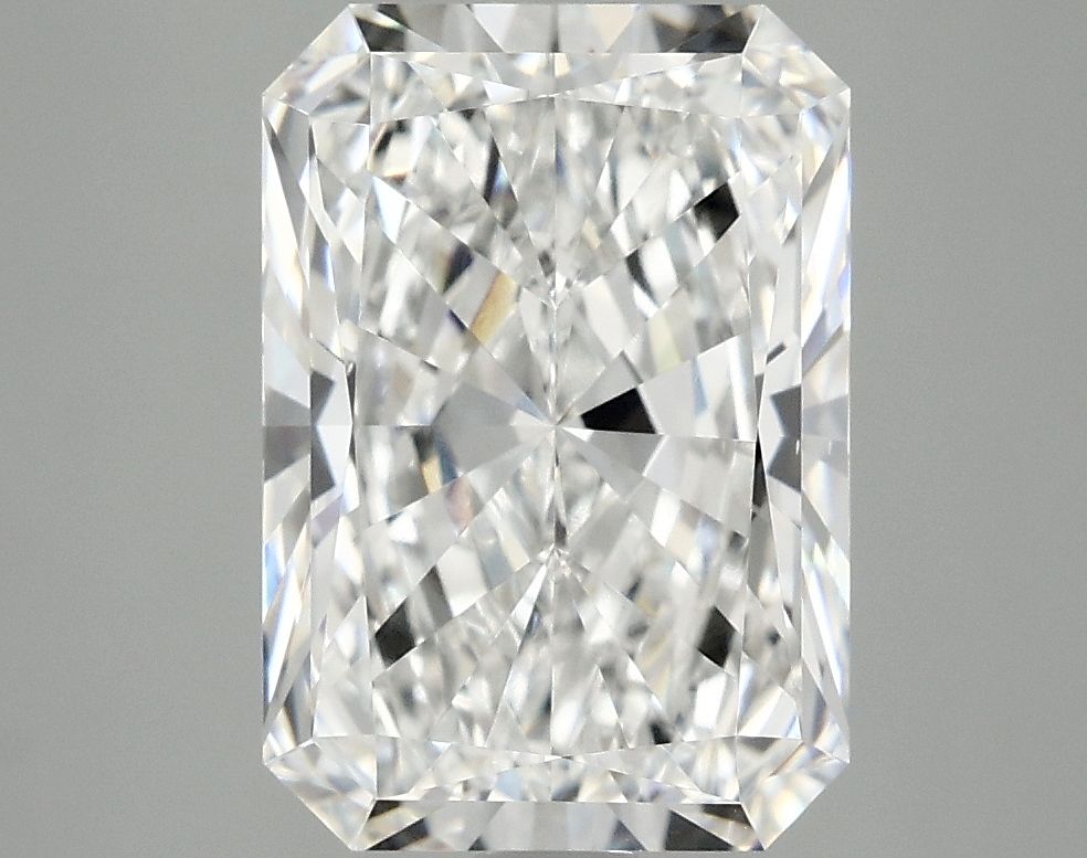 3.94 ct. radiant Lab Grown Diamond front image