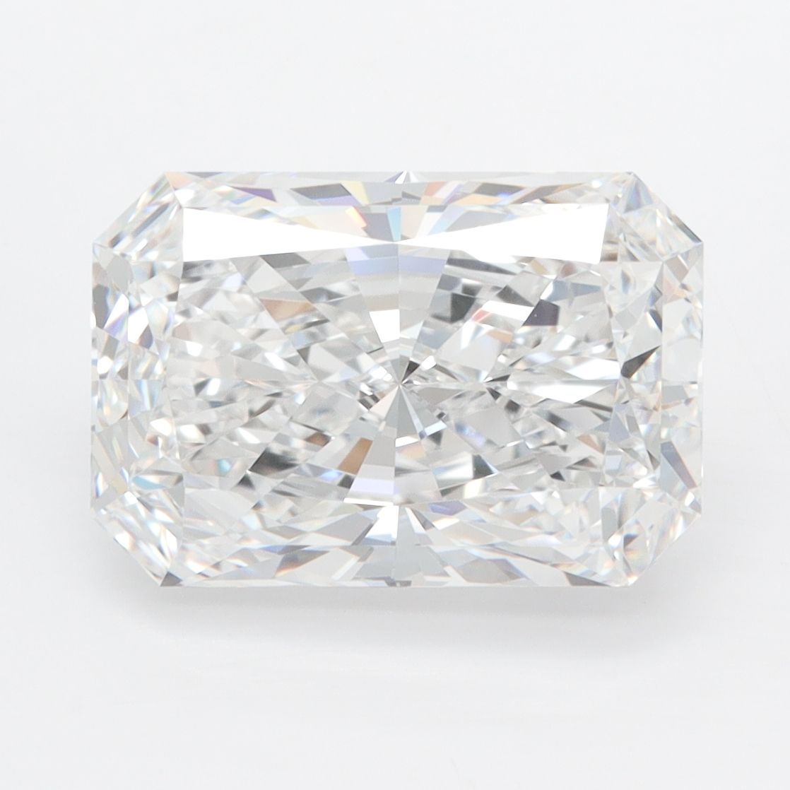 Diament LG radiant, 4.39 ct, E, IF