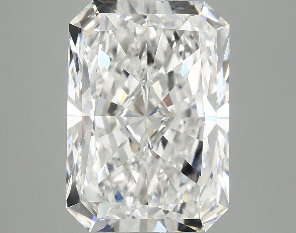 4.70 ct. radiant Lab Grown Diamond front image