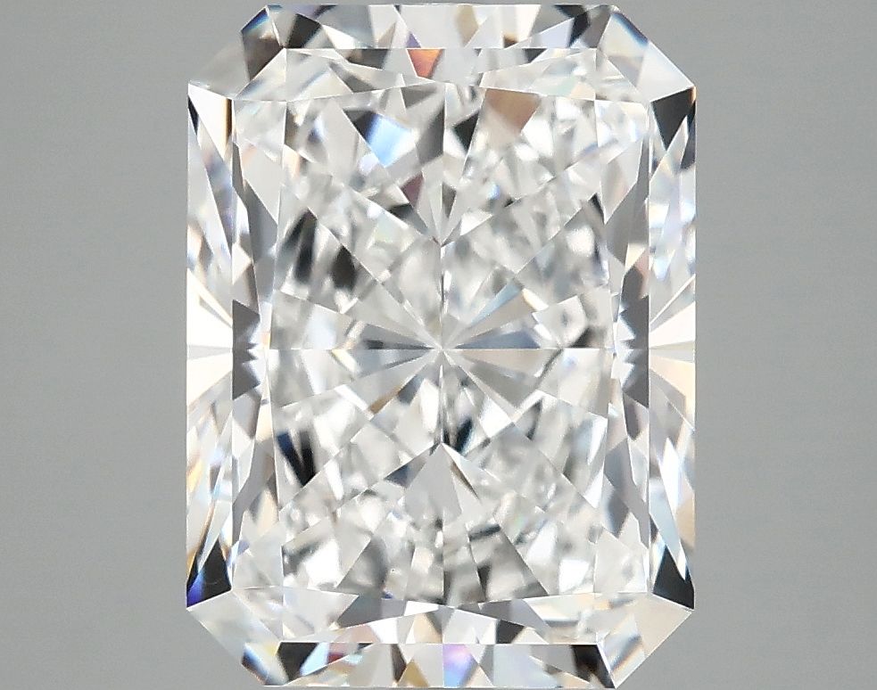 5.07 ct. radiant Lab Grown Diamond front image