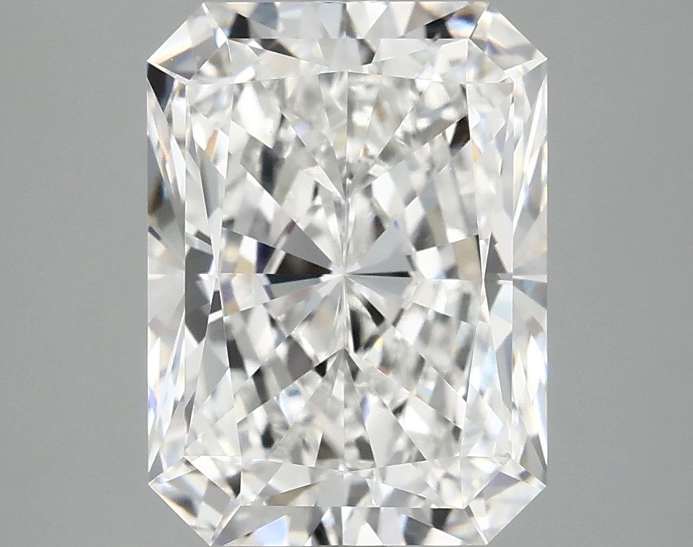 4.87 ct. radiant Lab Grown Diamond front image