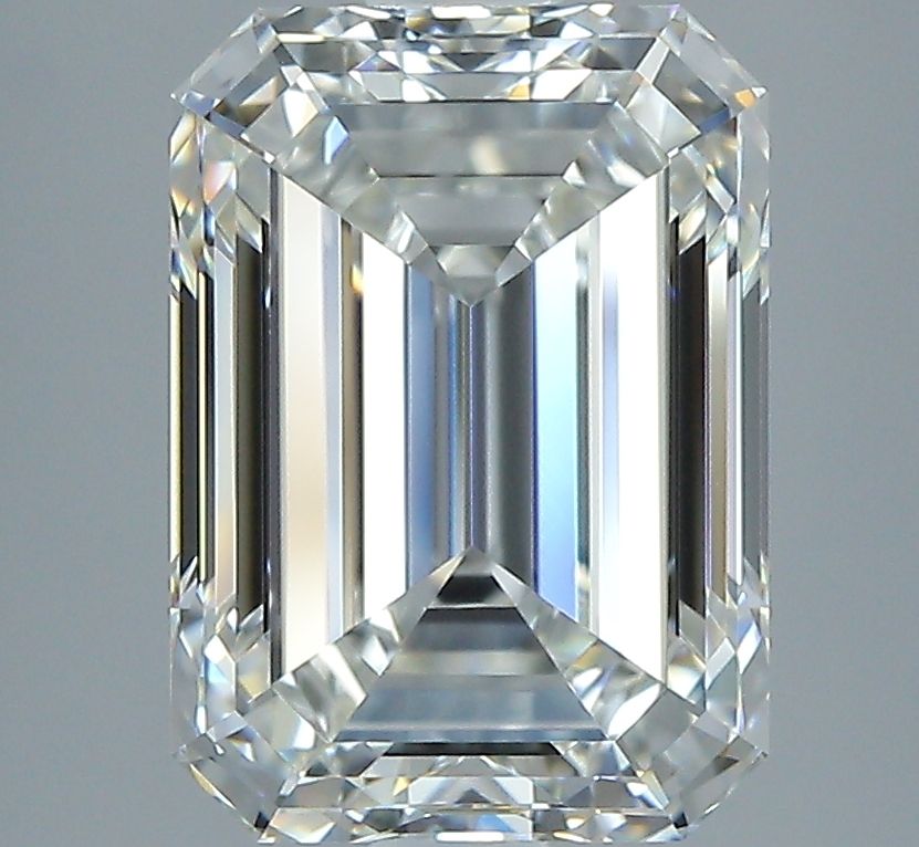 2.57 ct Emerald diamond