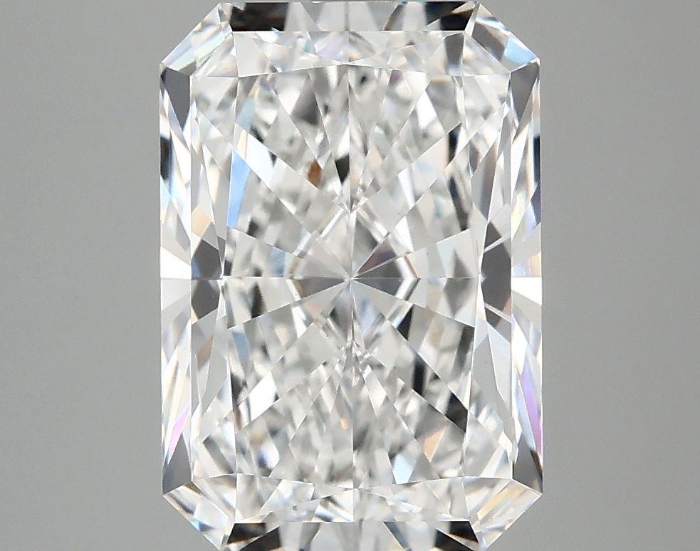 4.31 ct. radiant Lab Grown Diamond front image