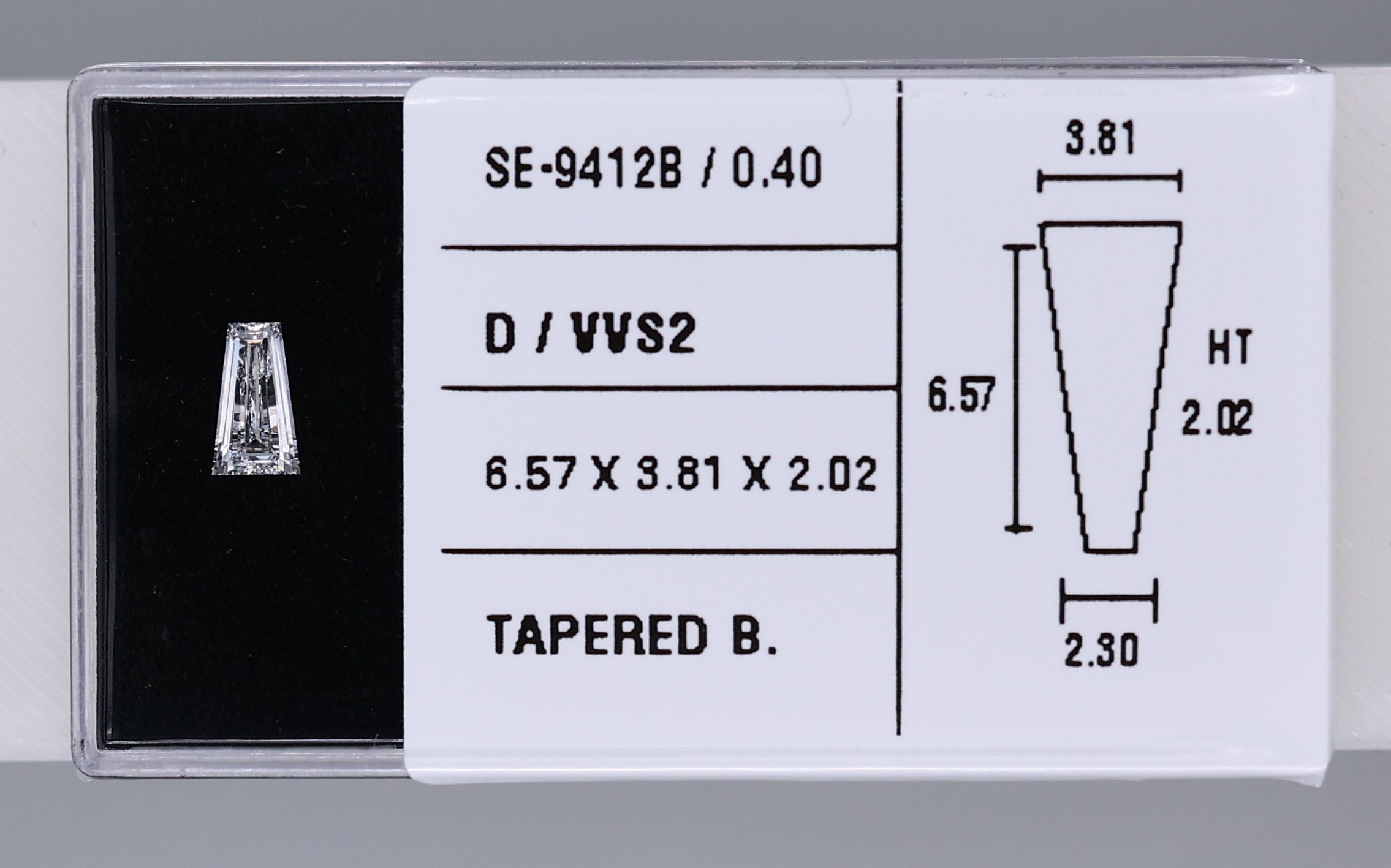 0.4 Carat Tapered baguette Diamond D VVS2