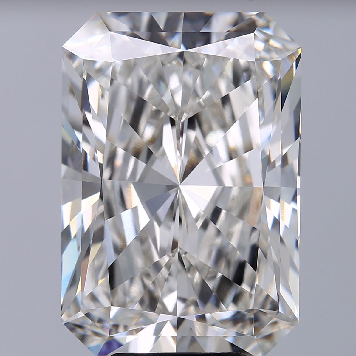 7.07 ct. radiant Lab Grown Diamond front image