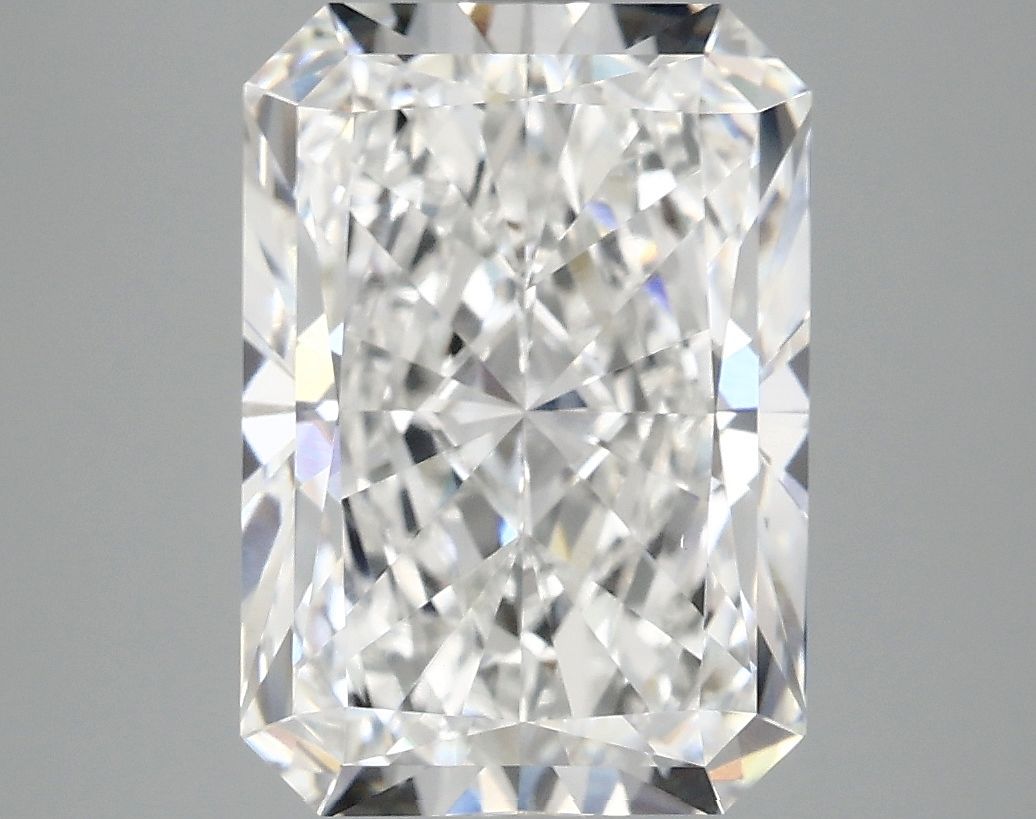 4.87 ct. radiant Lab Grown Diamond front image