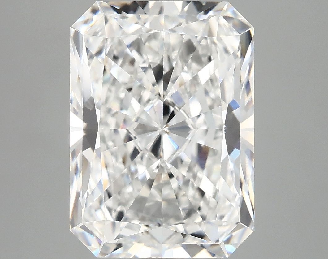 4.99 ct. radiant Lab Grown Diamond front image