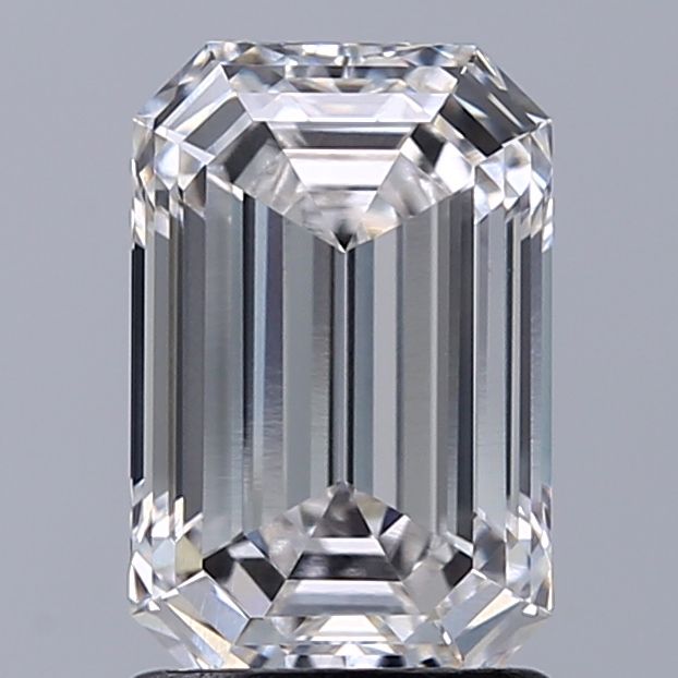 1.64 ct. emerald Lab Grown Diamond front image