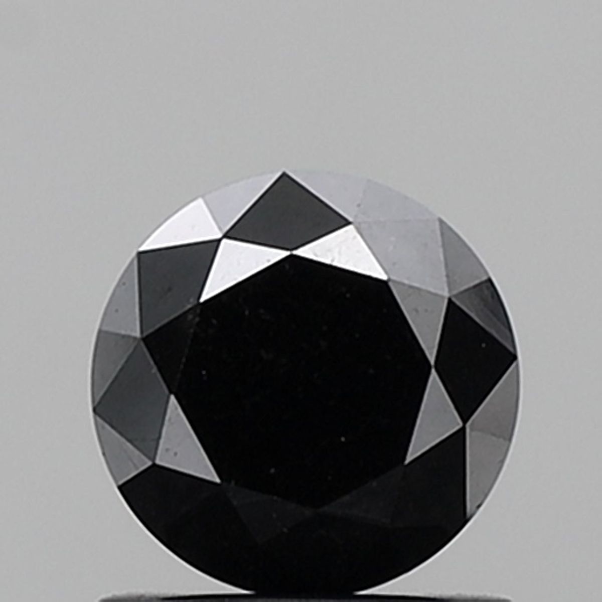 1.17 Carat Round Diamond Black VVS2