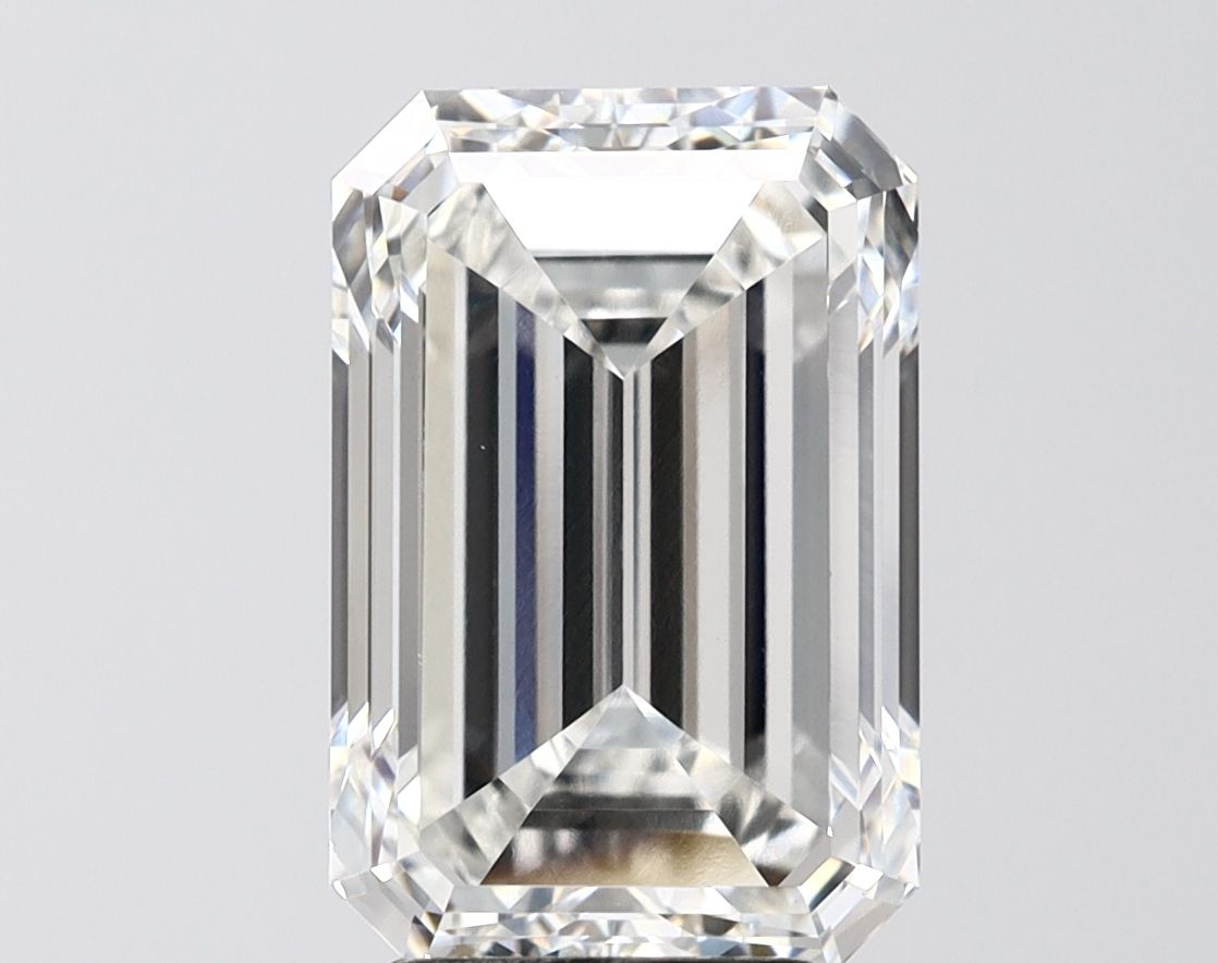5.02 ct. emerald Lab Grown Diamond front image