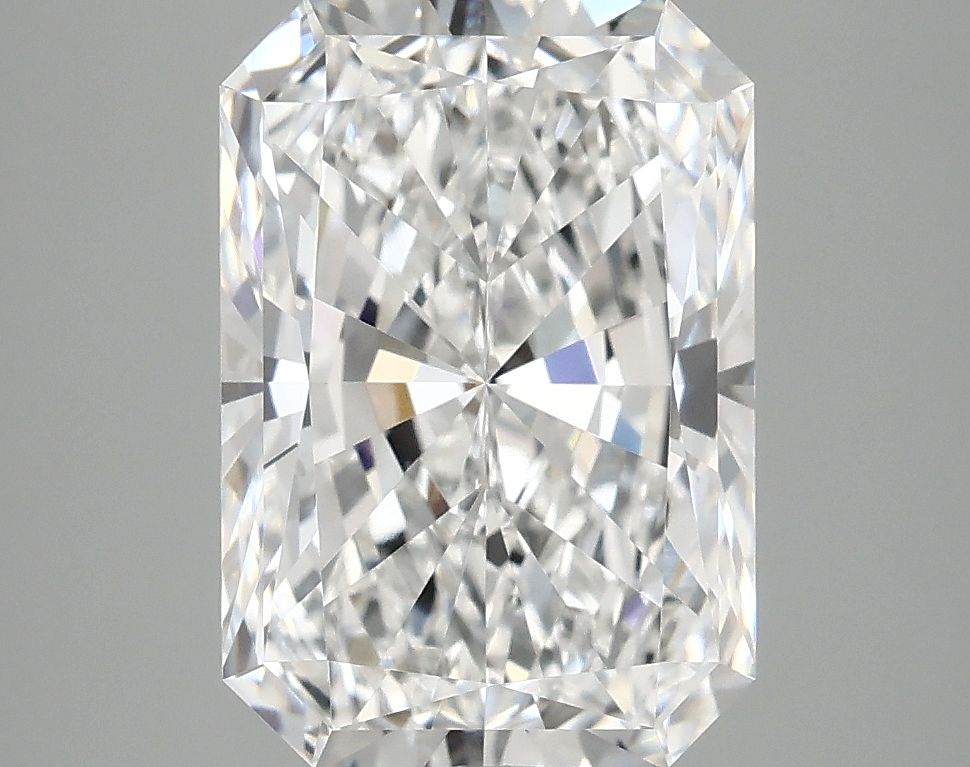 3.97 ct. radiant Lab Grown Diamond front image
