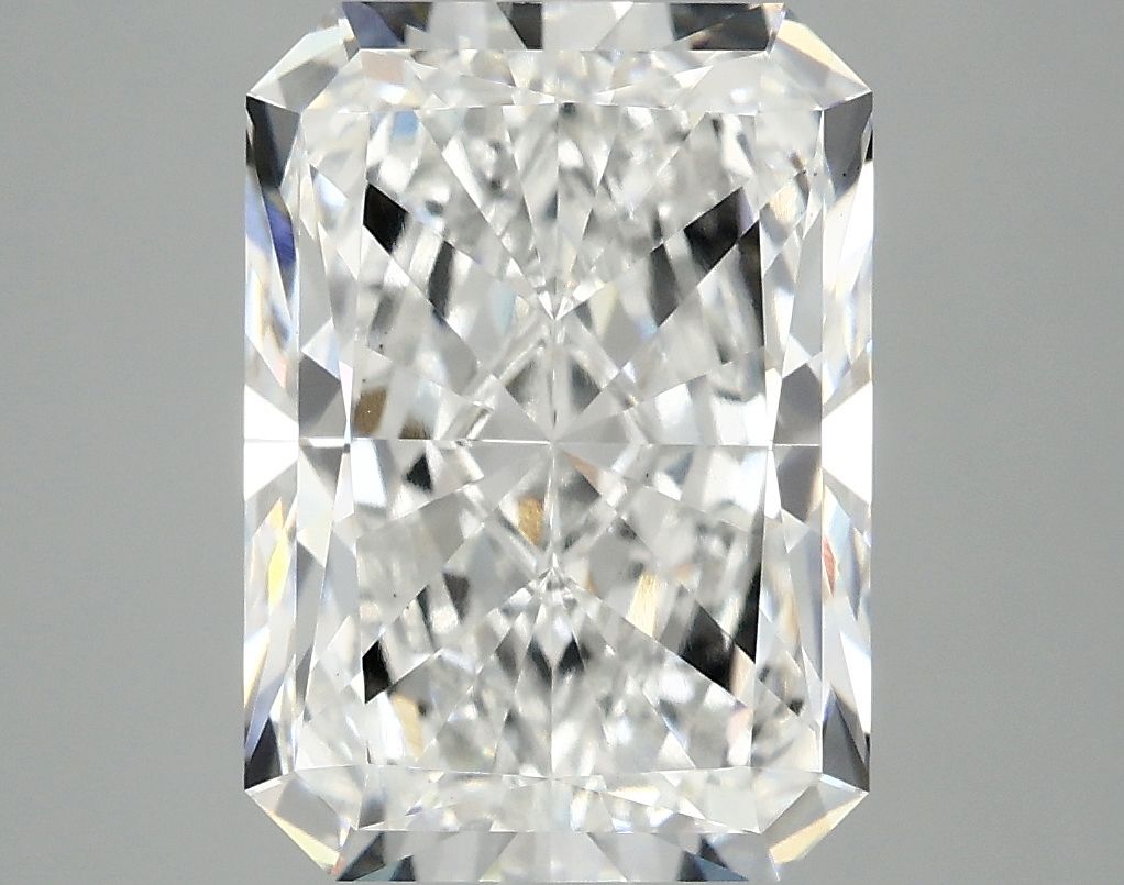 4.94 ct. radiant Lab Grown Diamond front image