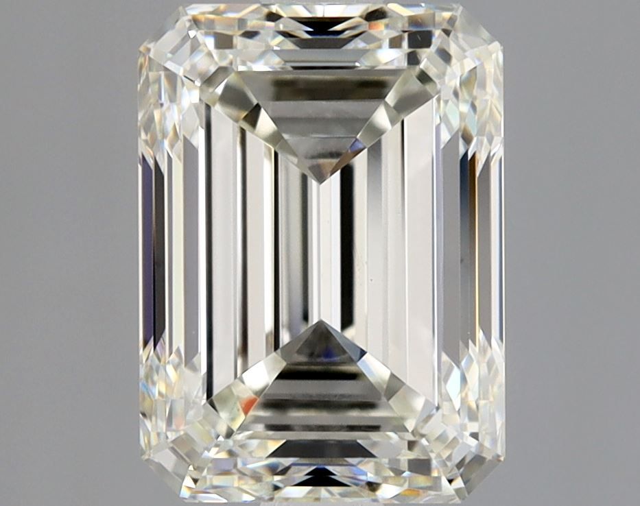 2.01 ct Emerald diamond