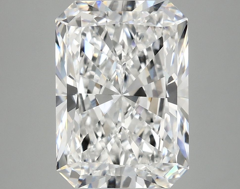 4.19 ct. radiant Lab Grown Diamond front image