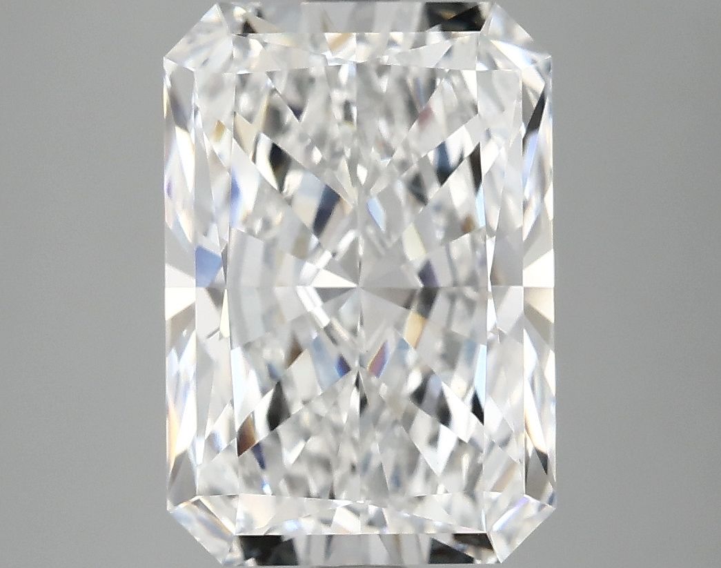 4.82 ct. radiant Lab Grown Diamond front image