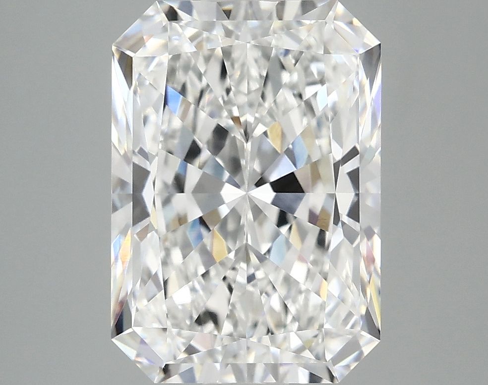 4.19 ct. radiant Lab Grown Diamond front image