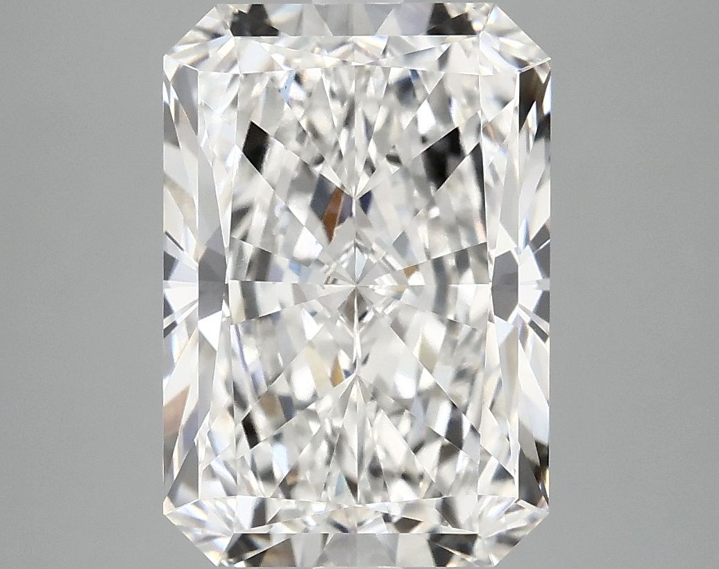 4.70 ct. radiant Lab Grown Diamond front image