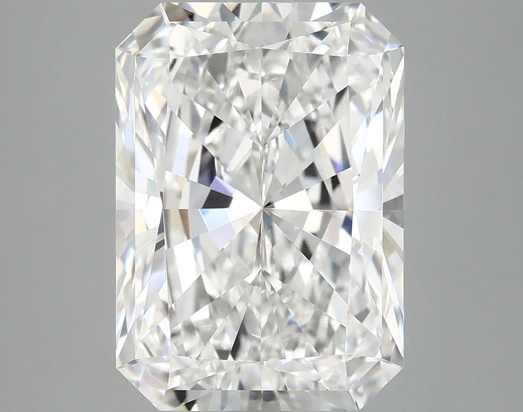 4.90 ct. radiant Lab Grown Diamond front image