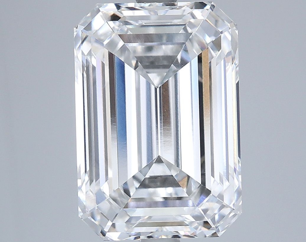5.53 ct. emerald Lab Grown Diamond front image