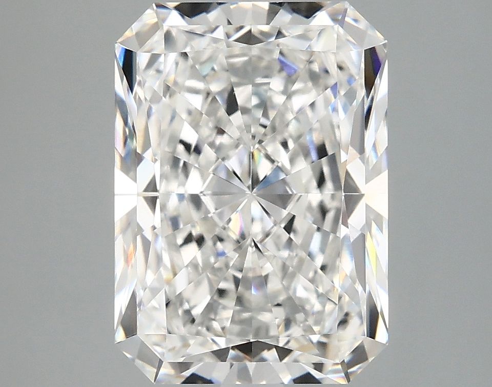 4.19 ct. radiant Lab Grown Diamond front image