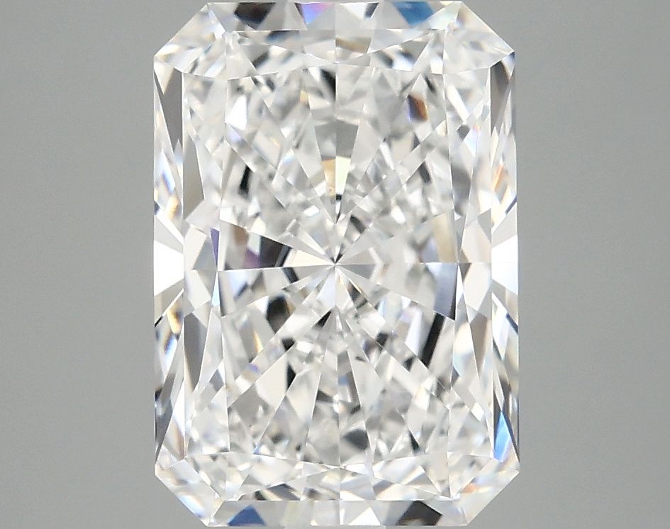 3.94 ct. radiant Lab Grown Diamond front image