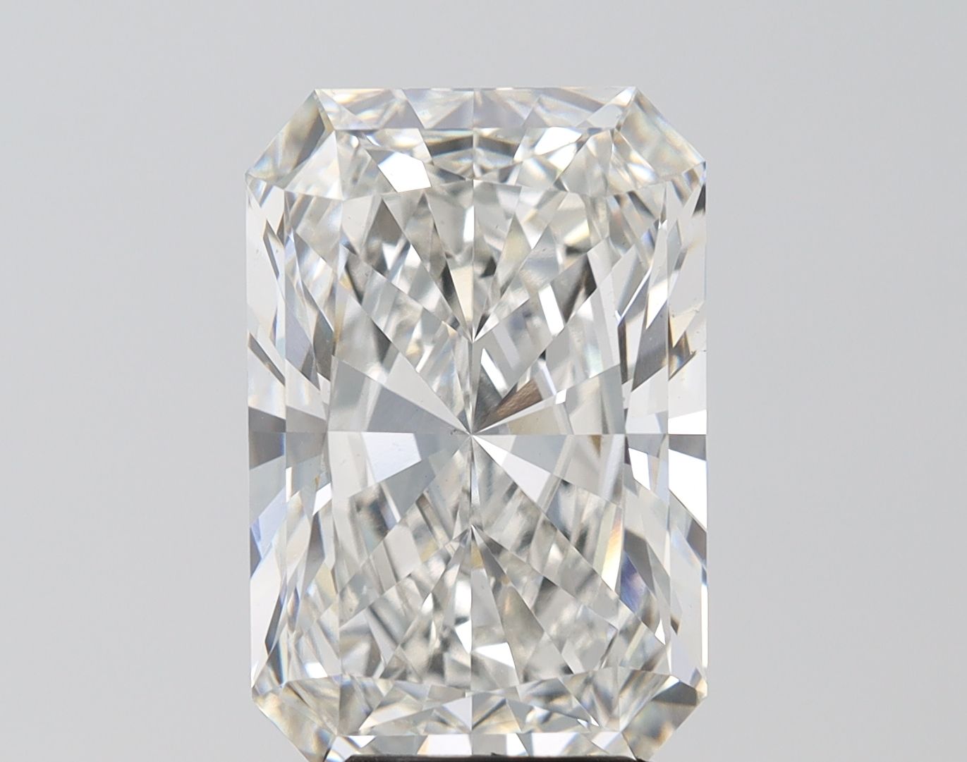 7.04 ct. radiant Lab Grown Diamond front image