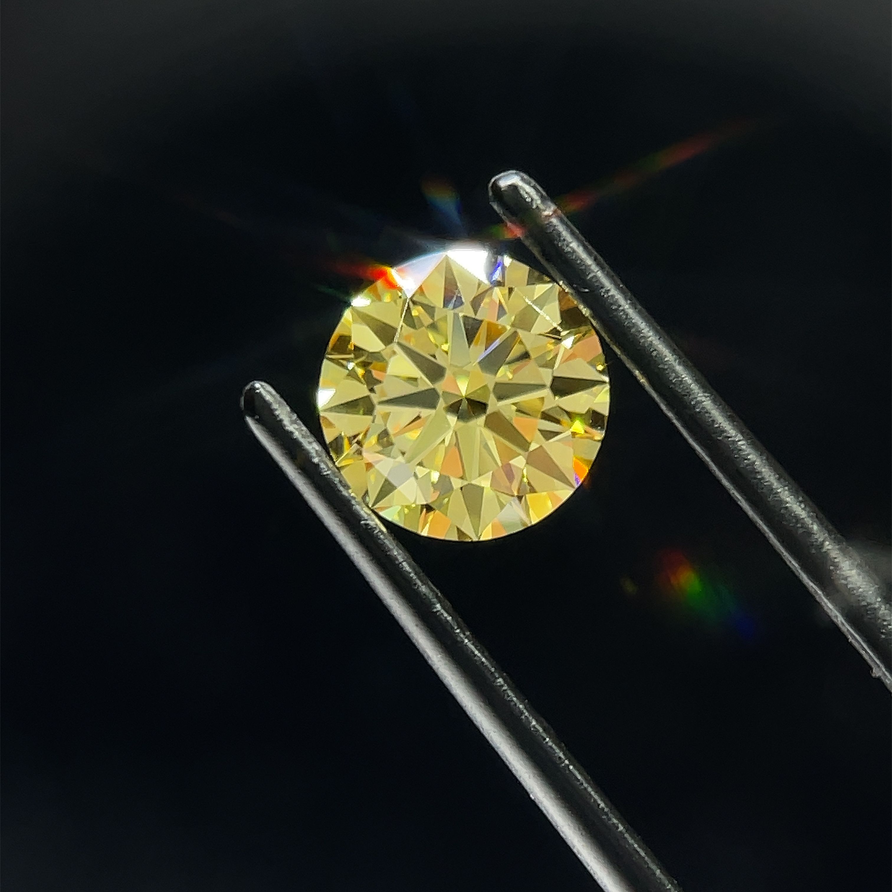1.57 ct. round Lab Grown Diamond front image