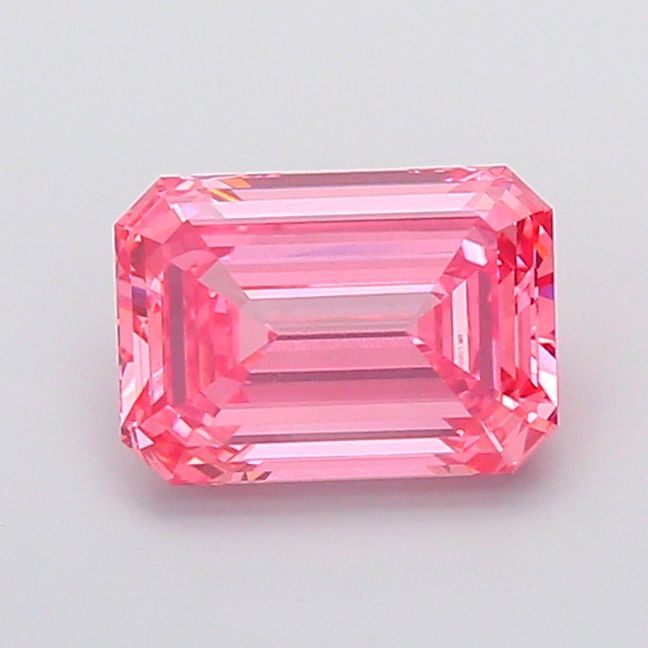 2.70 ct Emerald diamond