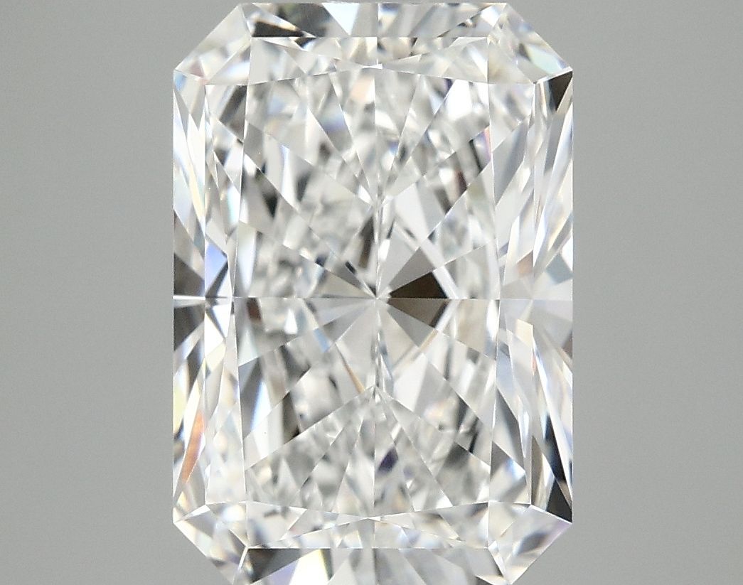 3.92 ct. radiant Lab Grown Diamond front image