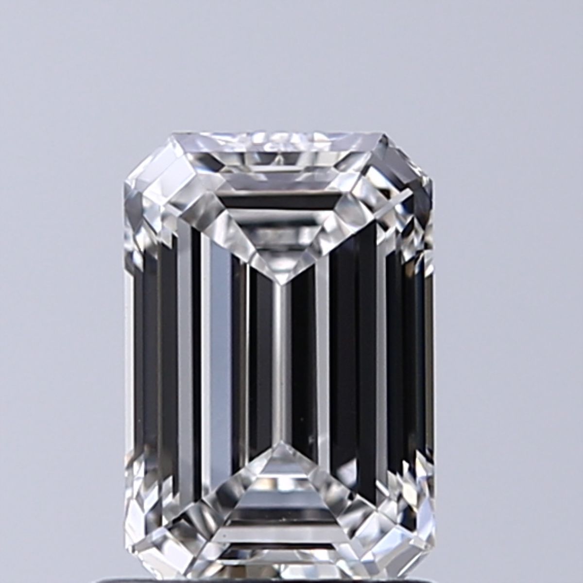1.04 ct. emerald Lab Grown Diamond front image