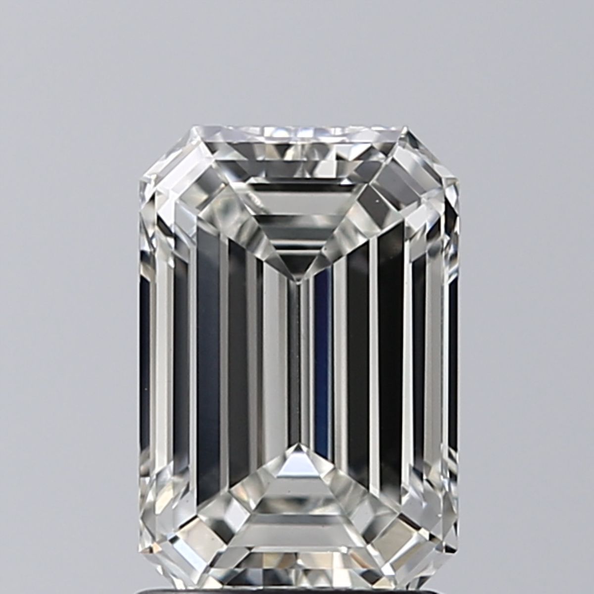 1.71 ct. emerald Lab Grown Diamond front image