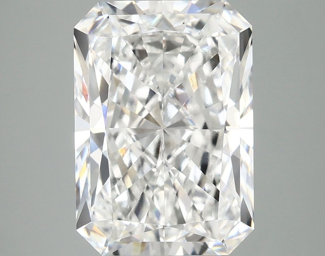 4.95 ct. radiant Lab Grown Diamond front image