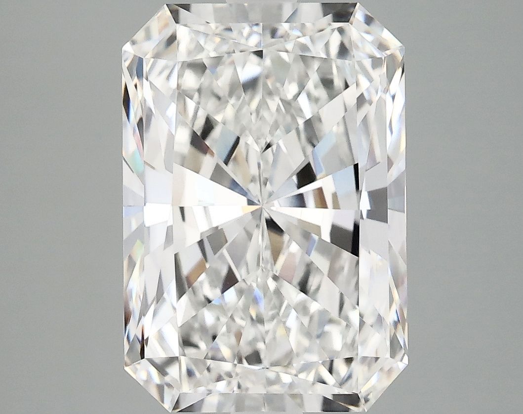4.88 ct. radiant Lab Grown Diamond front image