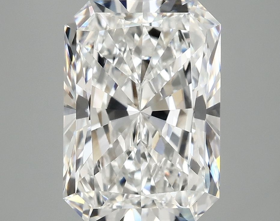 3.86 ct. radiant Lab Grown Diamond front image