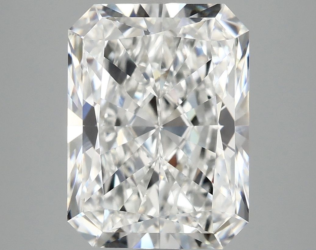 4.68 ct. radiant Lab Grown Diamond front image